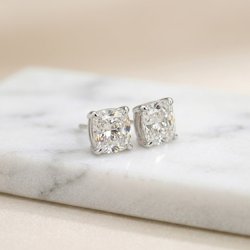 IGI Certified D-E/VS 2.00Ct Cushion Lab Diamond Stud Earrings In Platinum