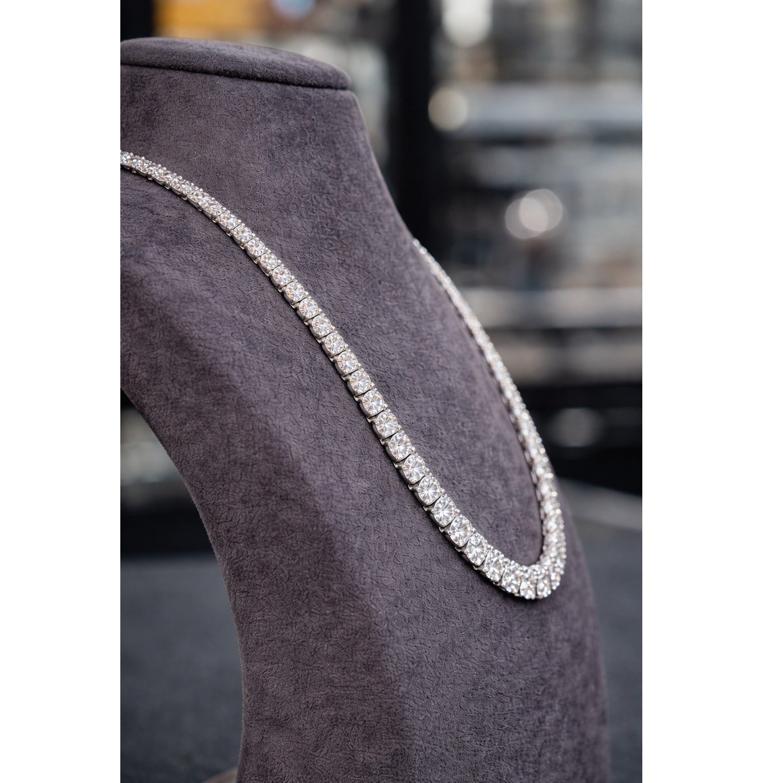 Last Piece D/VS 25.00Ct Round Diamond Graduated Necklace in Hallmarked 9k White Gold
