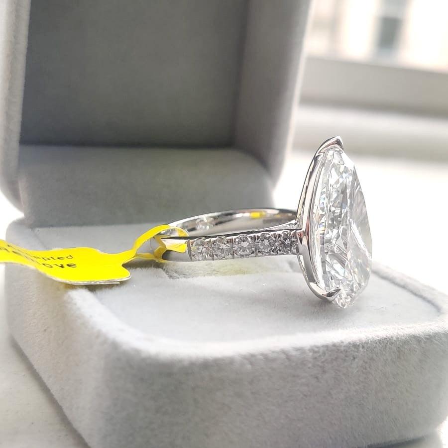 9.50 Carat IGI Certified Pear Shape Diamond Women's Engagement Ring