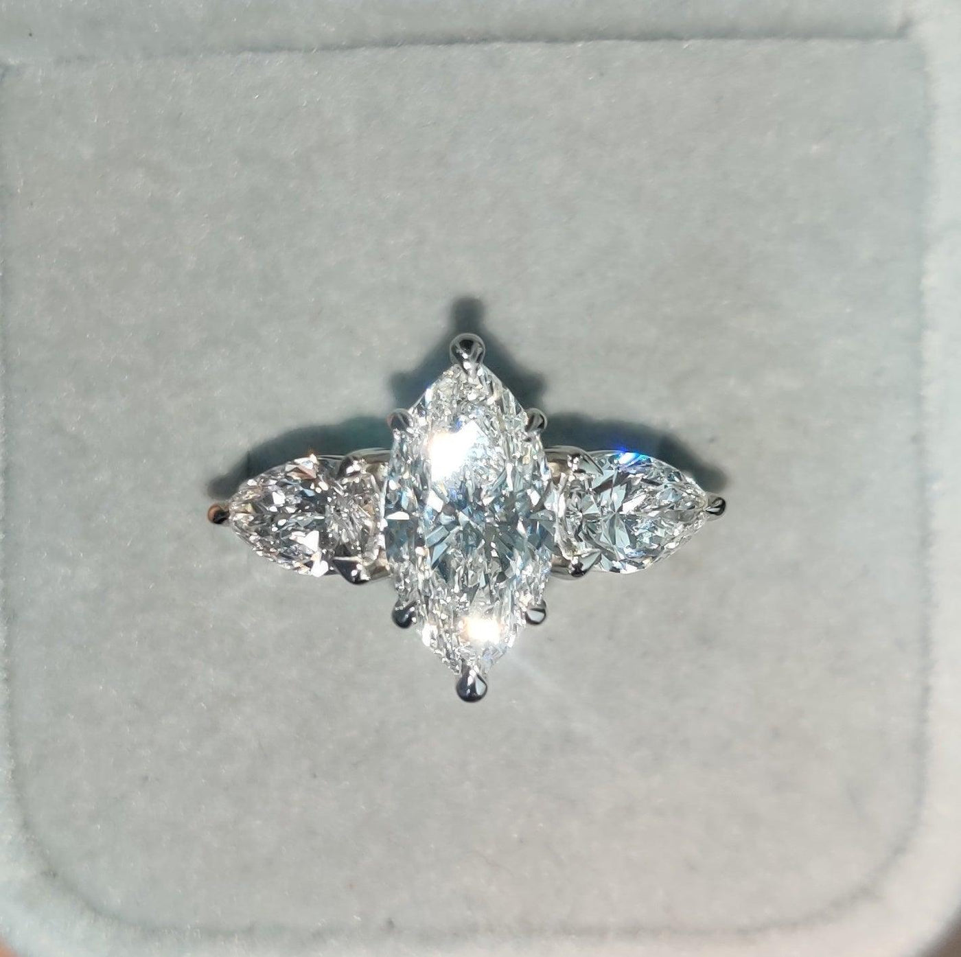 Clearance ! Best Quality 4.50Ct Marquise & Side Diamond Trilogy Ring Platinum