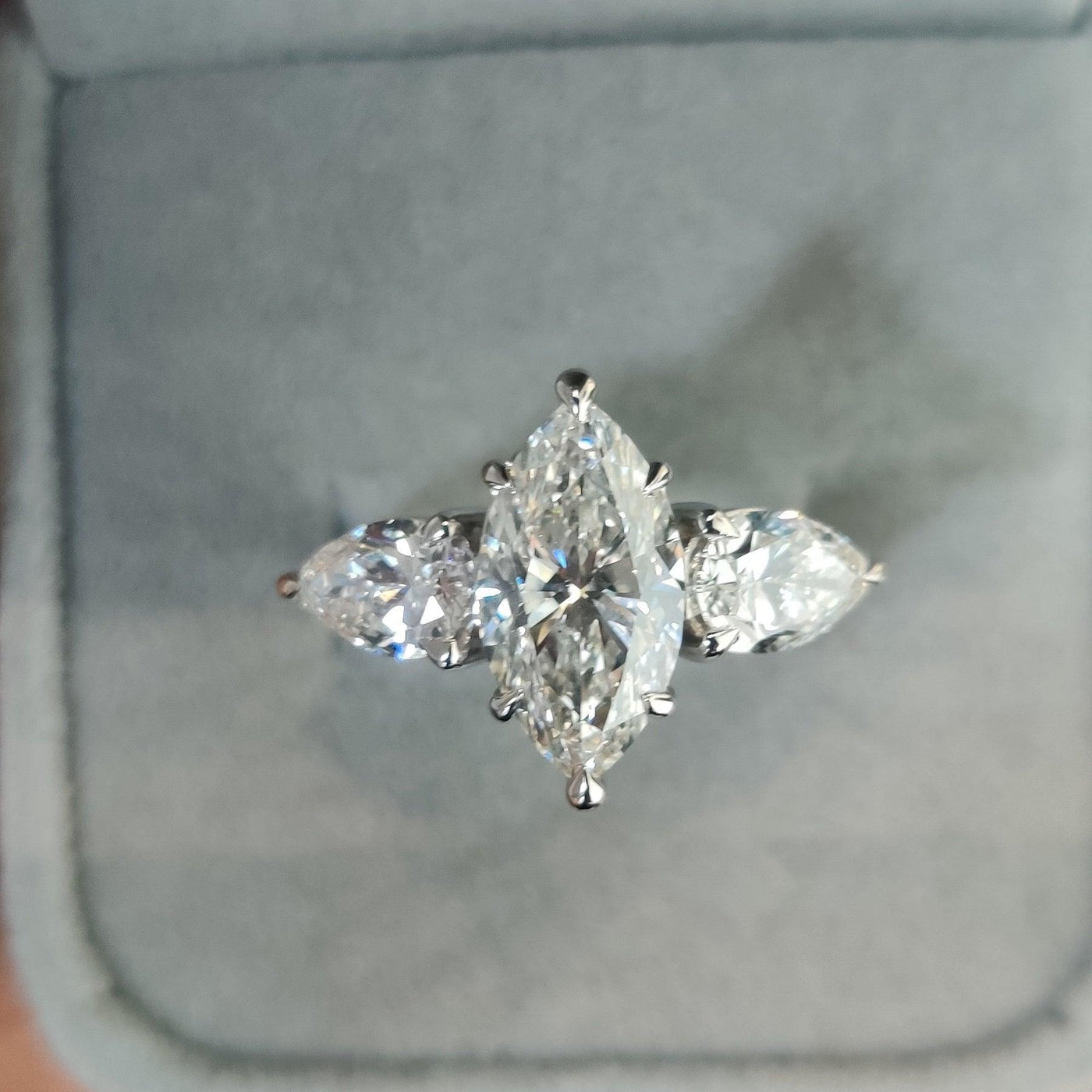 Clearance ! Best Quality 4.50Ct Marquise & Side Diamond Trilogy Ring Platinum