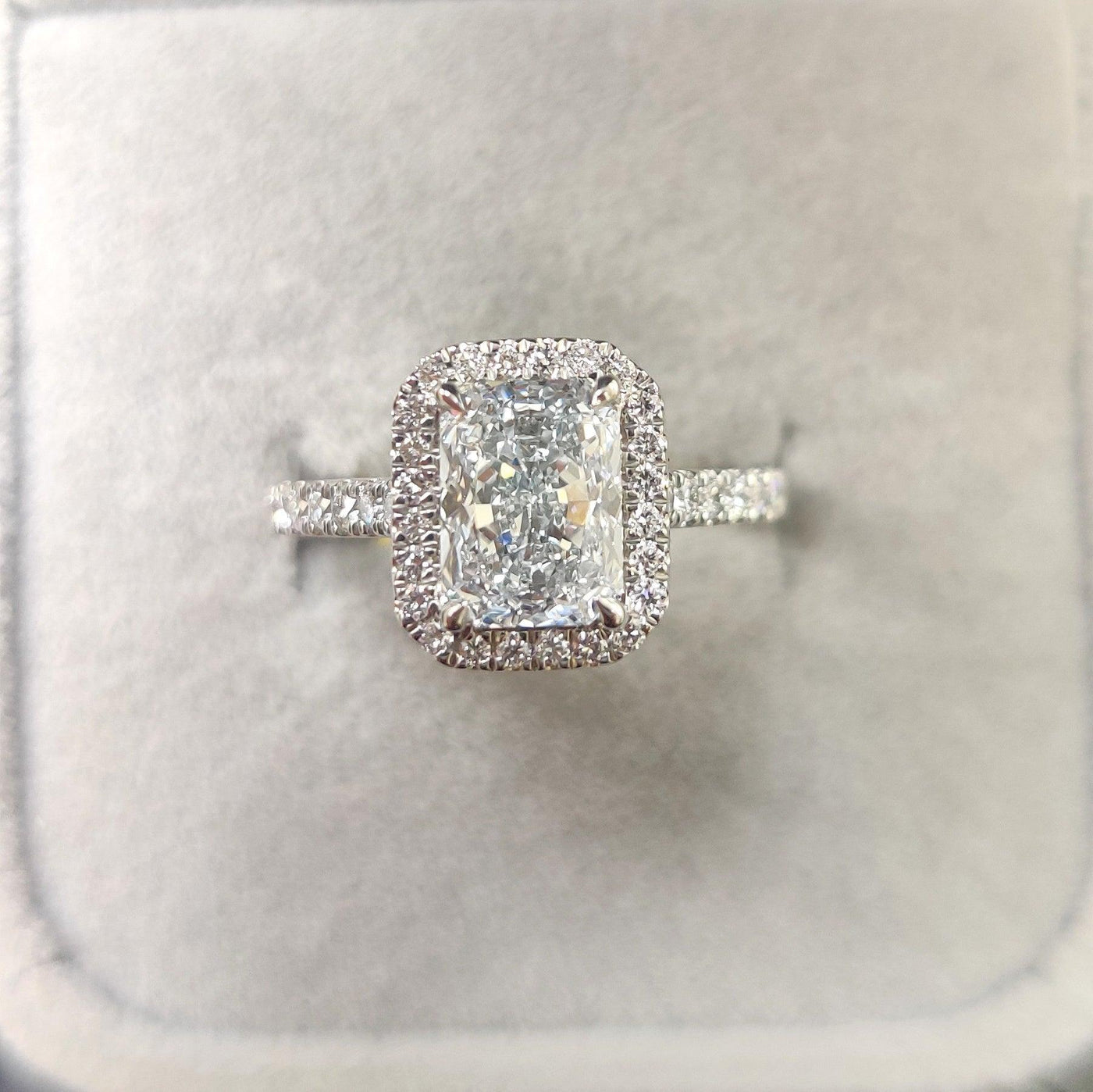 F/VS 5.20 Ct IGI Certified Radiant Cut Diamond Halo Engagement Ring In Platinum