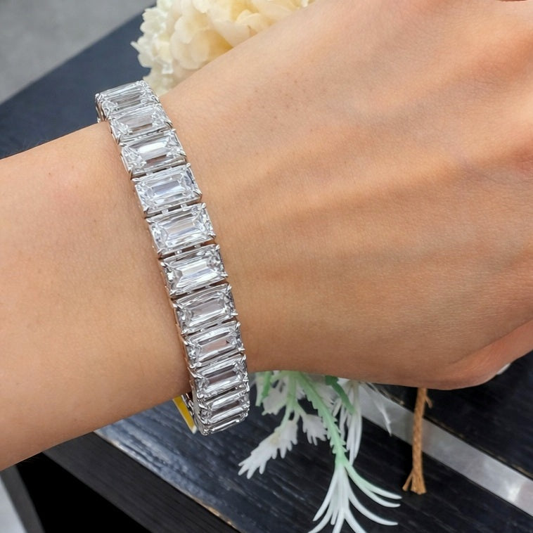 D-E/VS 48.00Ct Ashoka Cut Lab Diamond Bracelet In 9k Gold 7.50inch