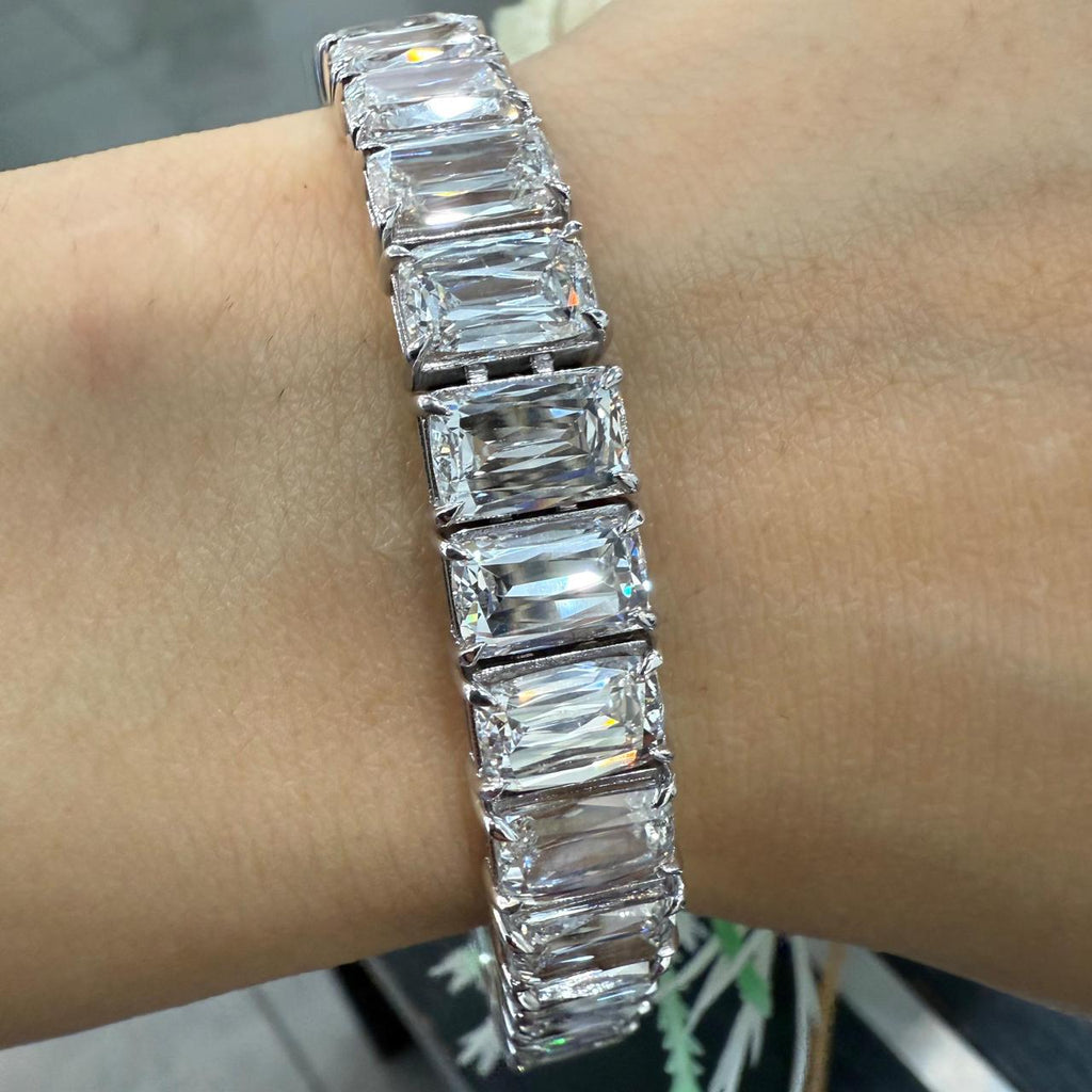 D-E/VS 48.00Ct Ashoka Cut Lab Diamond Bracelet In 9k Gold 7.50inch