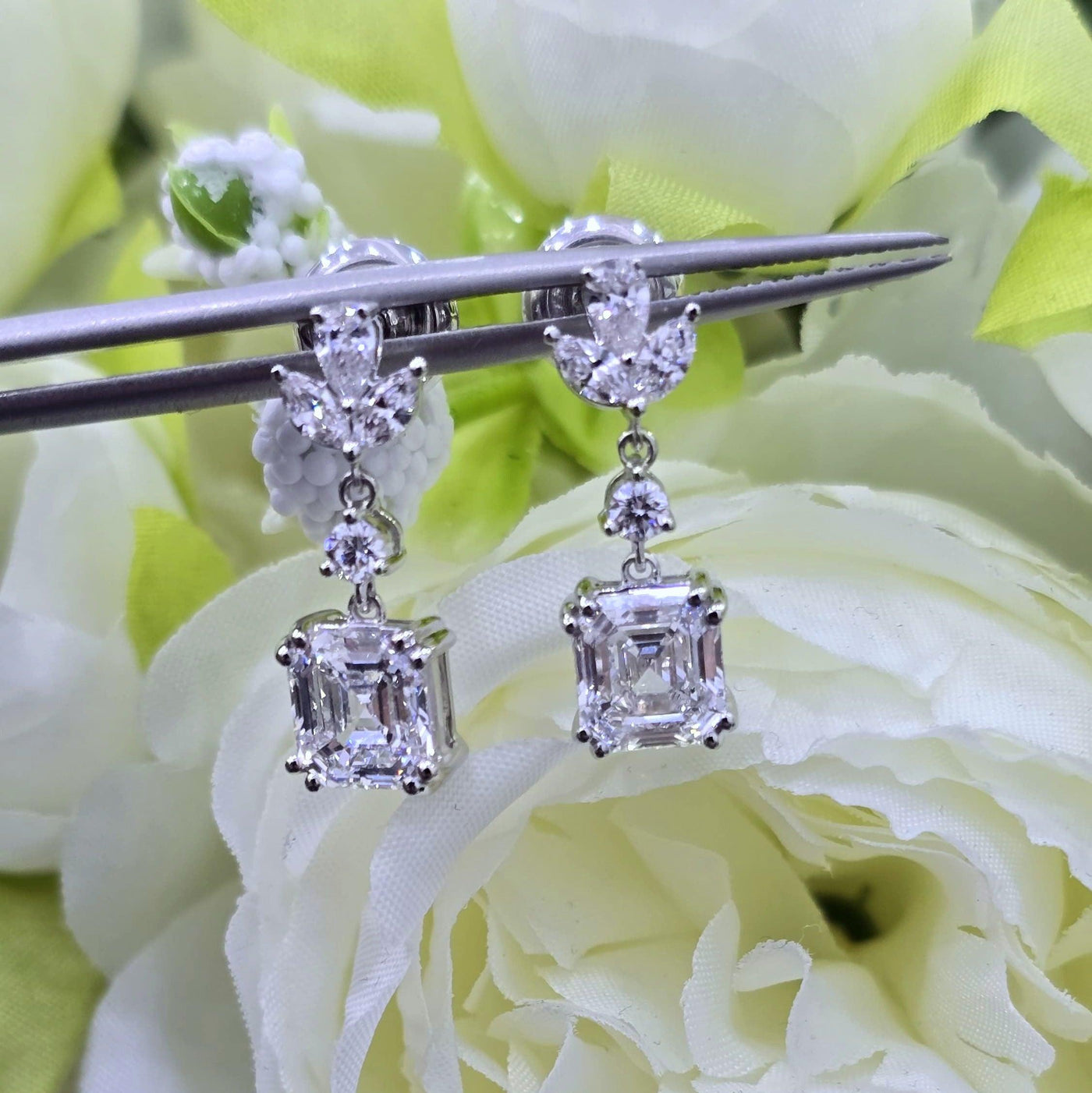 Last Piece ! Certified 3.65Ct D/VVS Asscher & Multi Diamond Dangle Drop Earrings in 18k White Gold