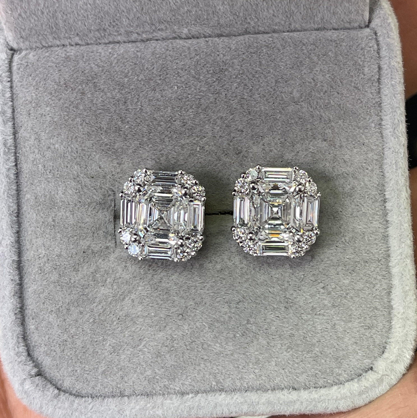 Last Piece ! Certified D/VS 4.00Ct Asscher Diamond Cluster Earring in 18k White Gold 4.30 Grams