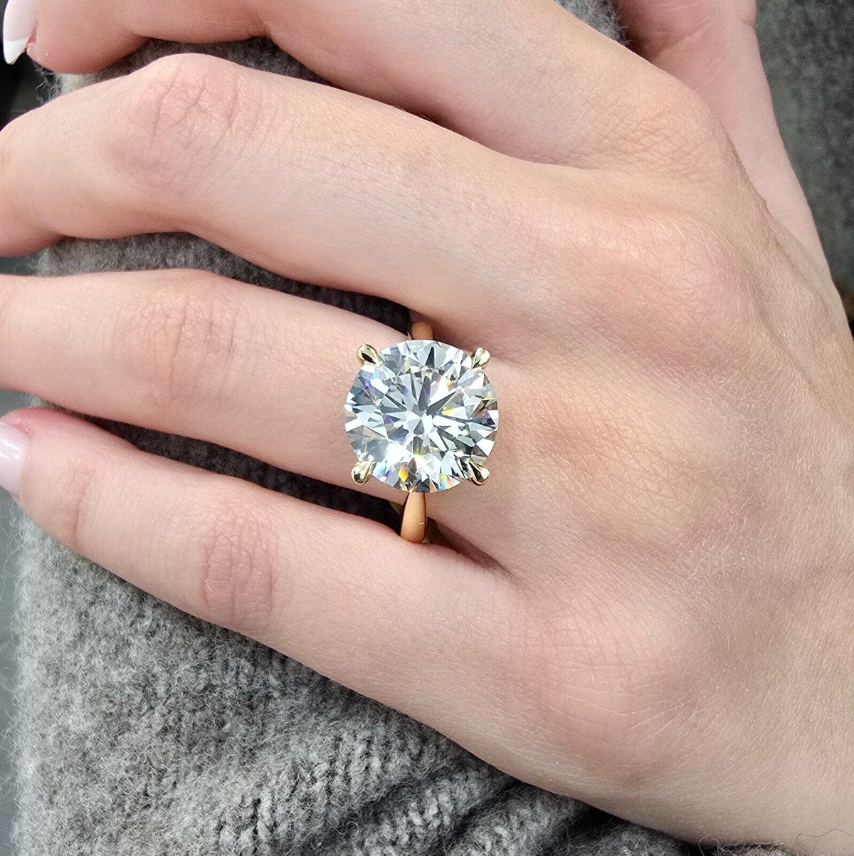 Clearance – 6.00Ct Round Lab Grown Diamond Solitaire Engagement Ring | IGI Certified