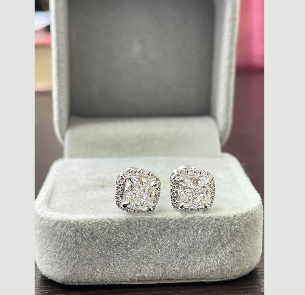 Certified D/VS 2.50Ct Cushion Diamond Halo Earring in 18k White Gold 3.75 Grams