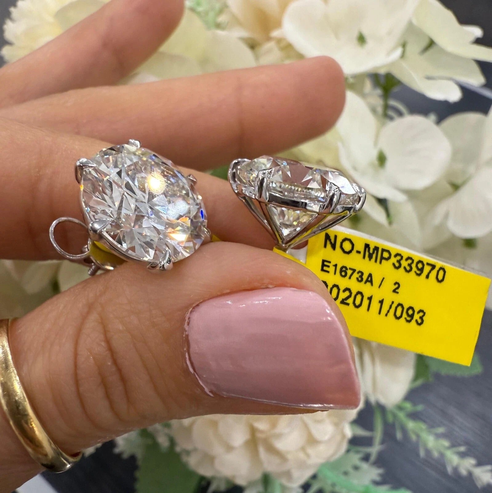 Exceptional 20.11 Ct Lab-Grown Round Diamond Studs Earring – F/VS in Platinum with Screw Backs