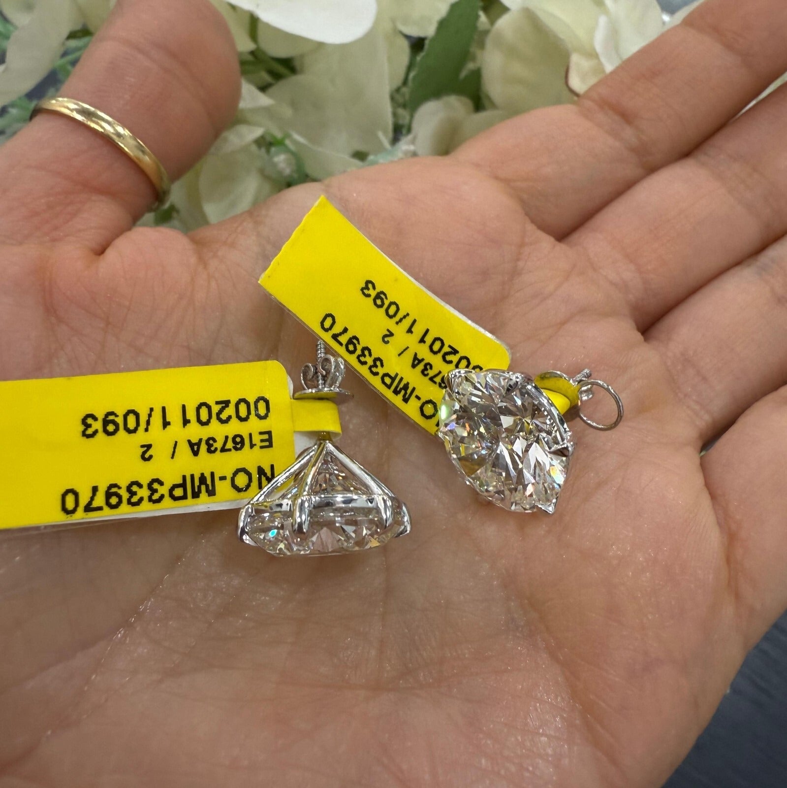 best seller diamond stud earring at hatton garden visit us for discounted price