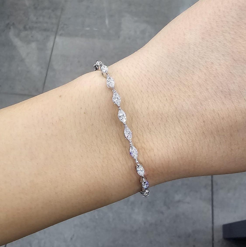 Last Piece ! D/VS 3.00 Carat Marquise Diamond Tennis Bracelet in 9k Gold