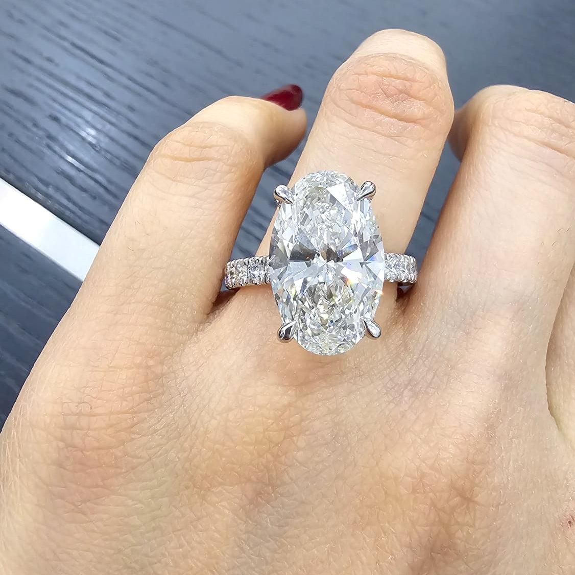 Clearance ! Certified E/VS 9.25CT Huge Oval Lab Grown Diamond Engagement Ring in Platinum