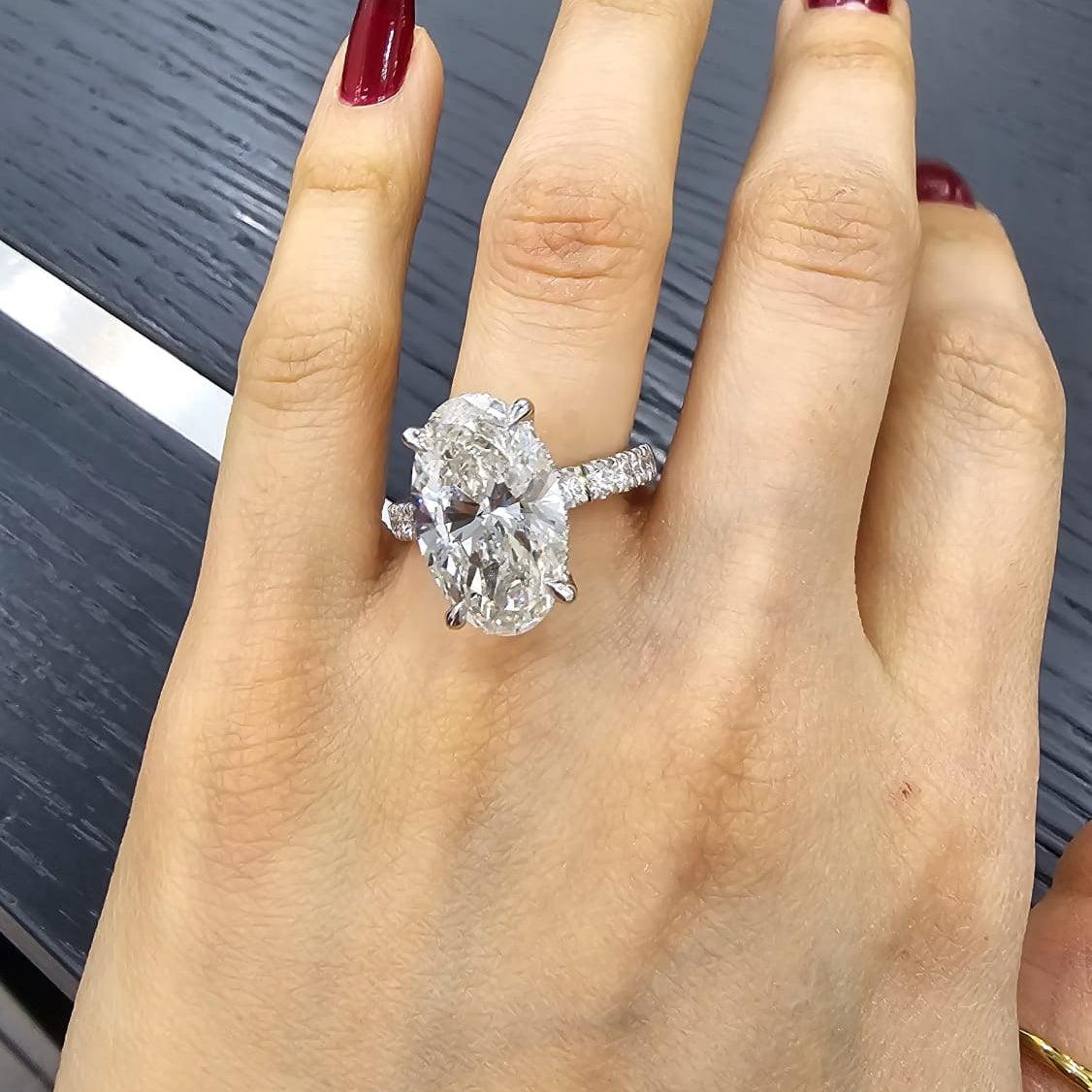 Certified 9.00CT Oval Lab Grown Diamond Engagement Ring in Platinum