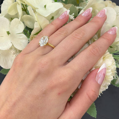 Special Offer ! G/VS 4.00 CT IGI Certified Oval Diamond Solitaire Engagement Ring in 18k Yellow Gold