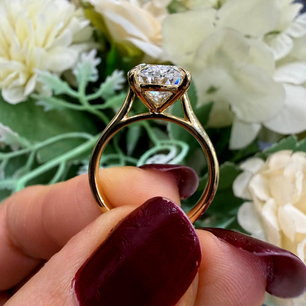 IGI 5.00CT D/VVS Oval Lab Diamond Solitaire Ring In 18k Yellow Gold