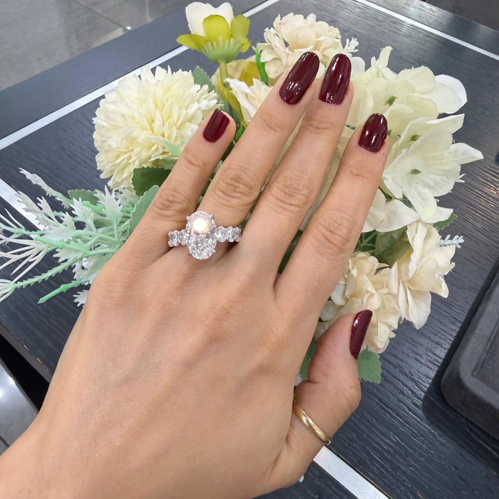 IGI Certified 9.50Ct F/VS1 Oval Diamond Engagement Ring in White Gold