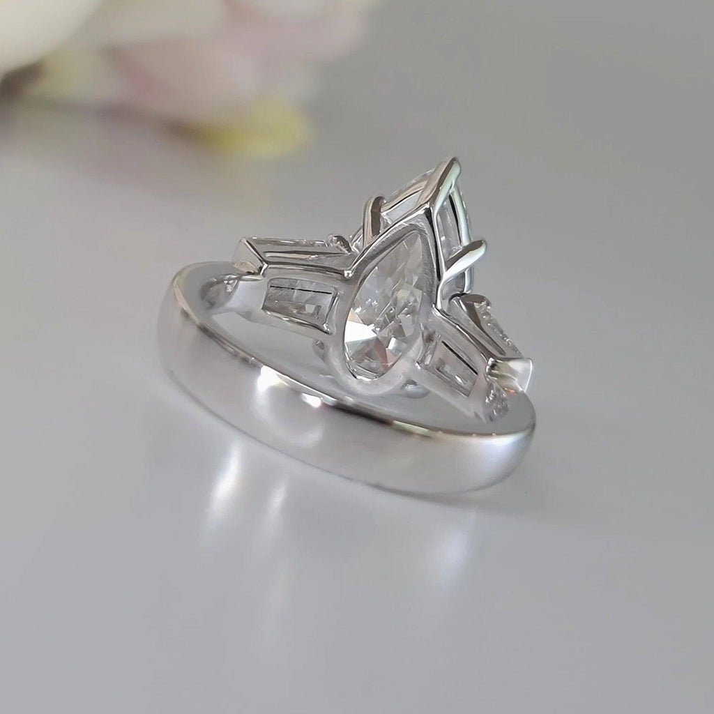IGI Certified Pear Diamond Engagement Ring in Platinum 4Ct - 6Ct