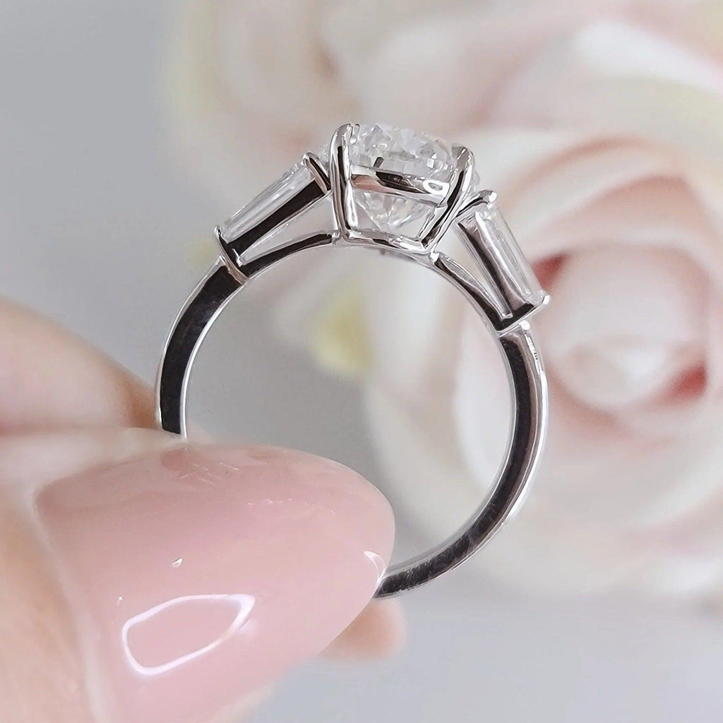 IGI Certified Pear Diamond Engagement Ring in Platinum 4Ct - 6Ct