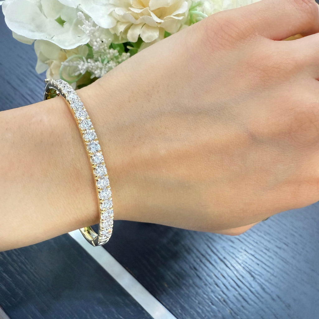 Top Quality D/VS 4.00CT Lab Grown Round Diamond Claw Set Tennis Bangle In Yellow Gold