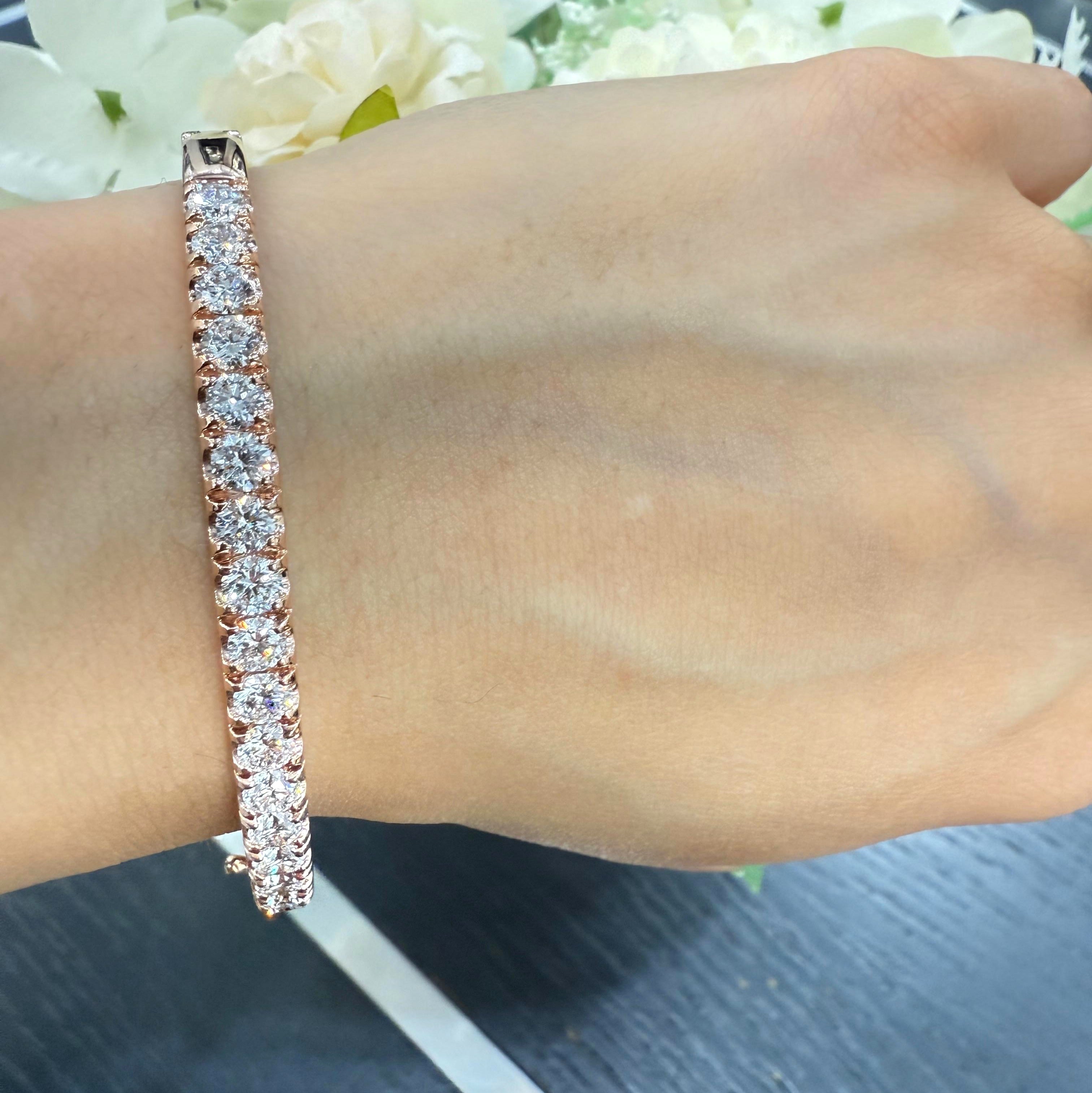 Top Quality D/VS 4.00CT Lab Grown Round Diamond Claw Set Tennis Bangle In Rose Gold
