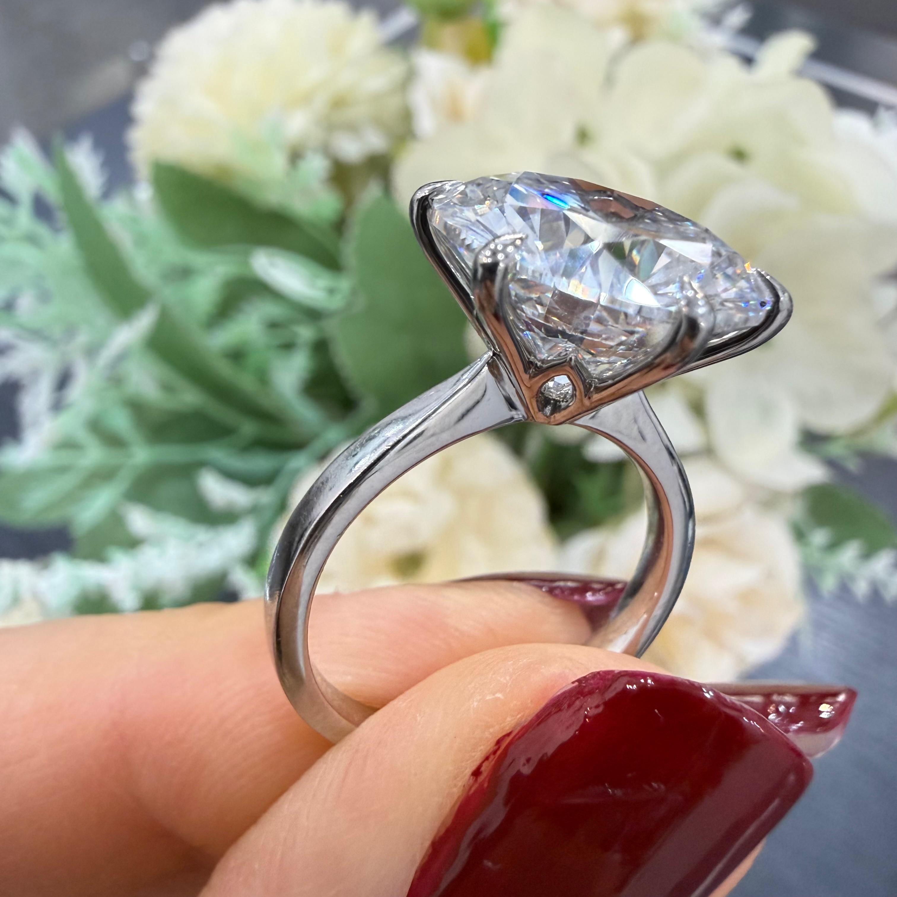 IGI Certified 10.00ct F/VS Round Diamond Solitaire Engagement Ring in Platinum