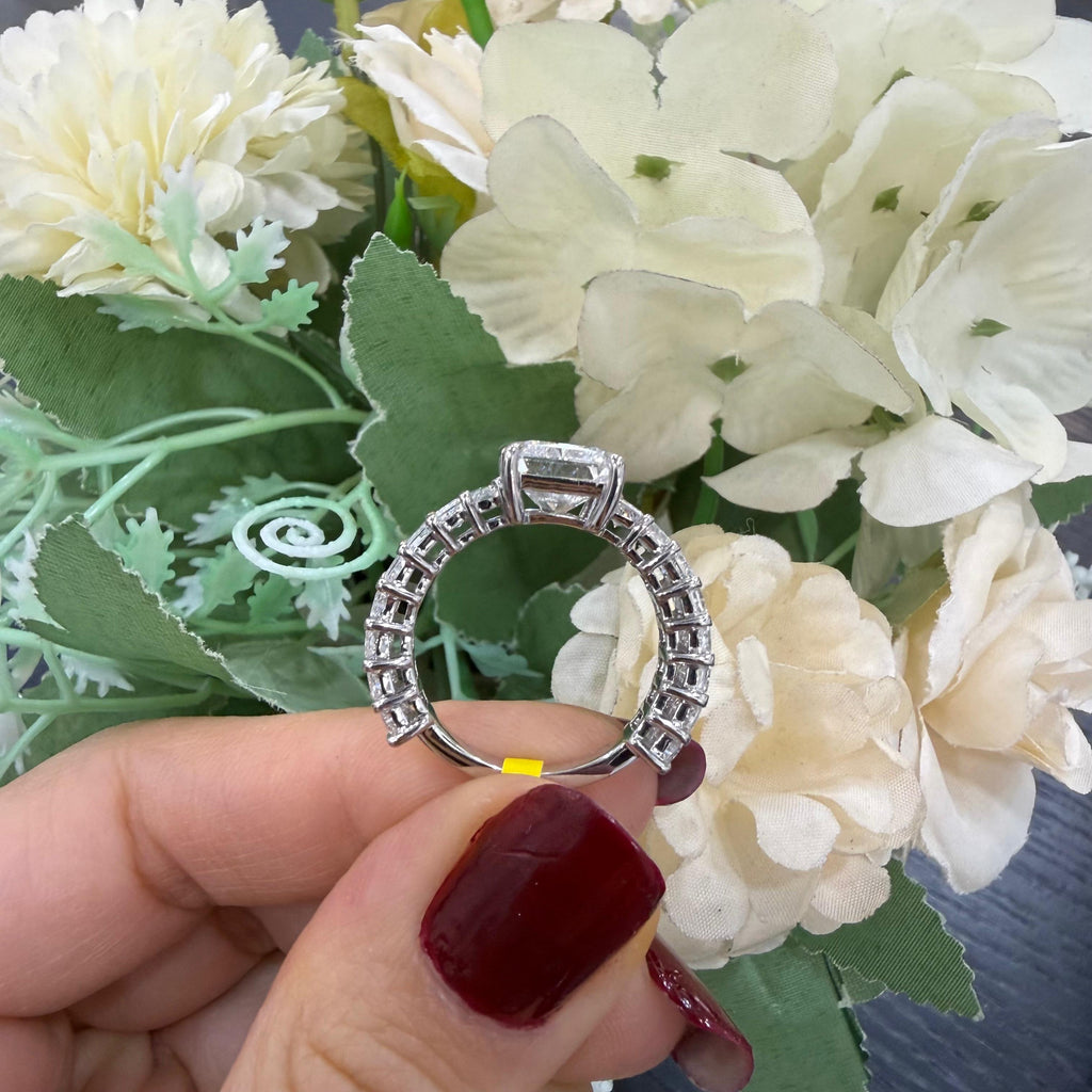 IGI Certified 11.50Ct F/VS1 Radiant Diamond Engagement Ring in White Gold