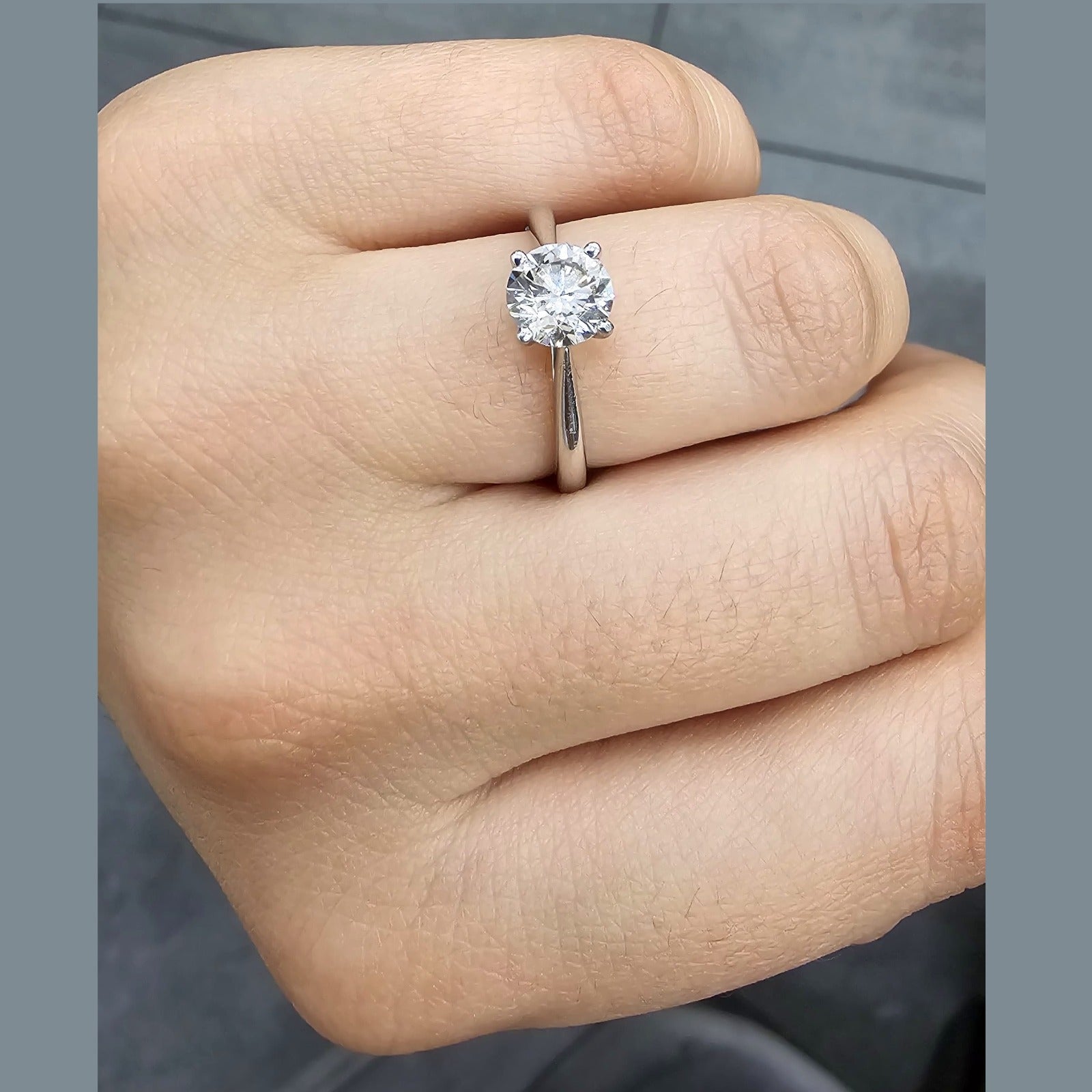 D/VS 1.00Ct Classic Lab Grown Diamond Solitaire Engagement Ring in Platinum