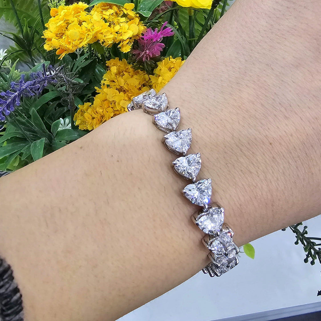 30.00ct Heart Diamond Tennis Bracelet - 9k White Gold / 18k White Gold / Platinum