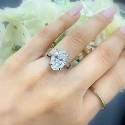 IGI Certified E/VS 4.29 Carat Lab Grown Oval Cut Diamond Solitaire Engagement Ring In Platinum