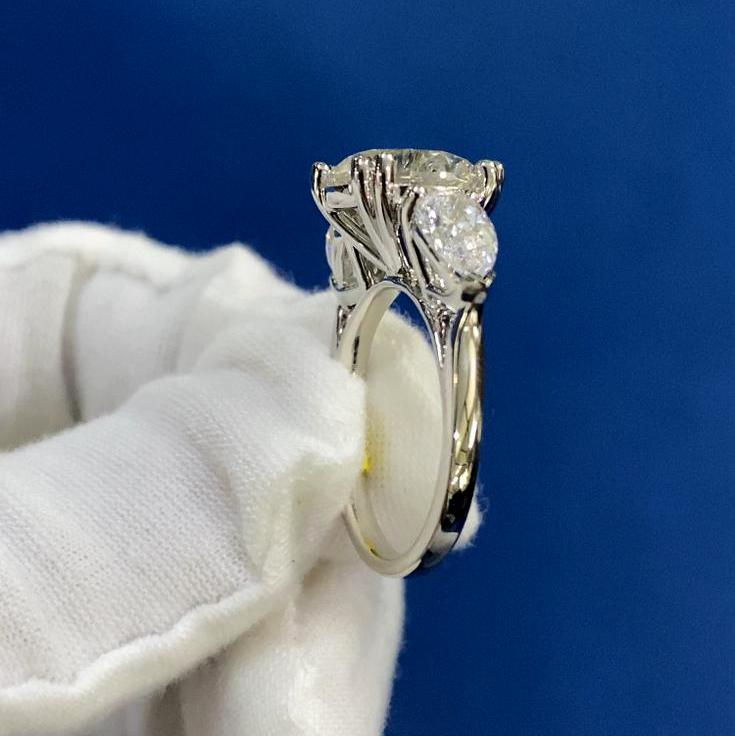 IGI Certified 6.50ct - 7.50ct Lab Grown Round Diamond Trilogy Engagement Ring in Platinum