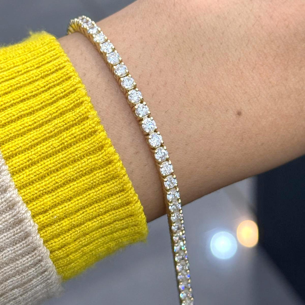 Luxury Meets Ethics – D/VVS 5.00 ct Lab Diamond Claw Set Tennis Bracelet in 9k Gold 7in