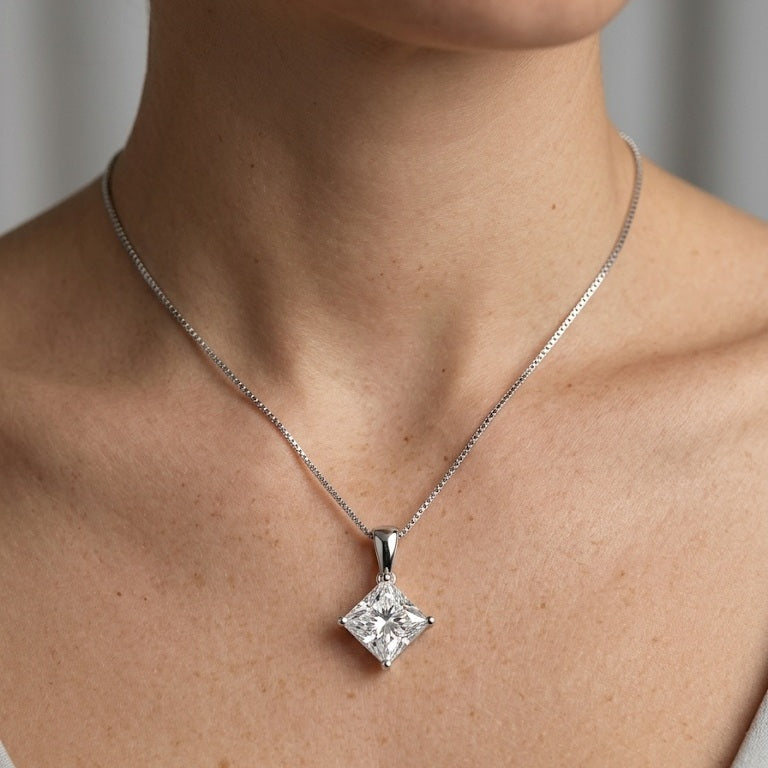 IGI Certified 2.00Ct Princess Lab Diamond Solitaire Pendant Necklace in Gold -  D/VVS