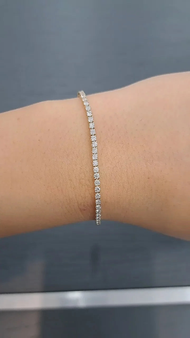 3.00ct D-E/VS 100% Natural Round Diamond Claw Set Tennis Bracelet in Platinum