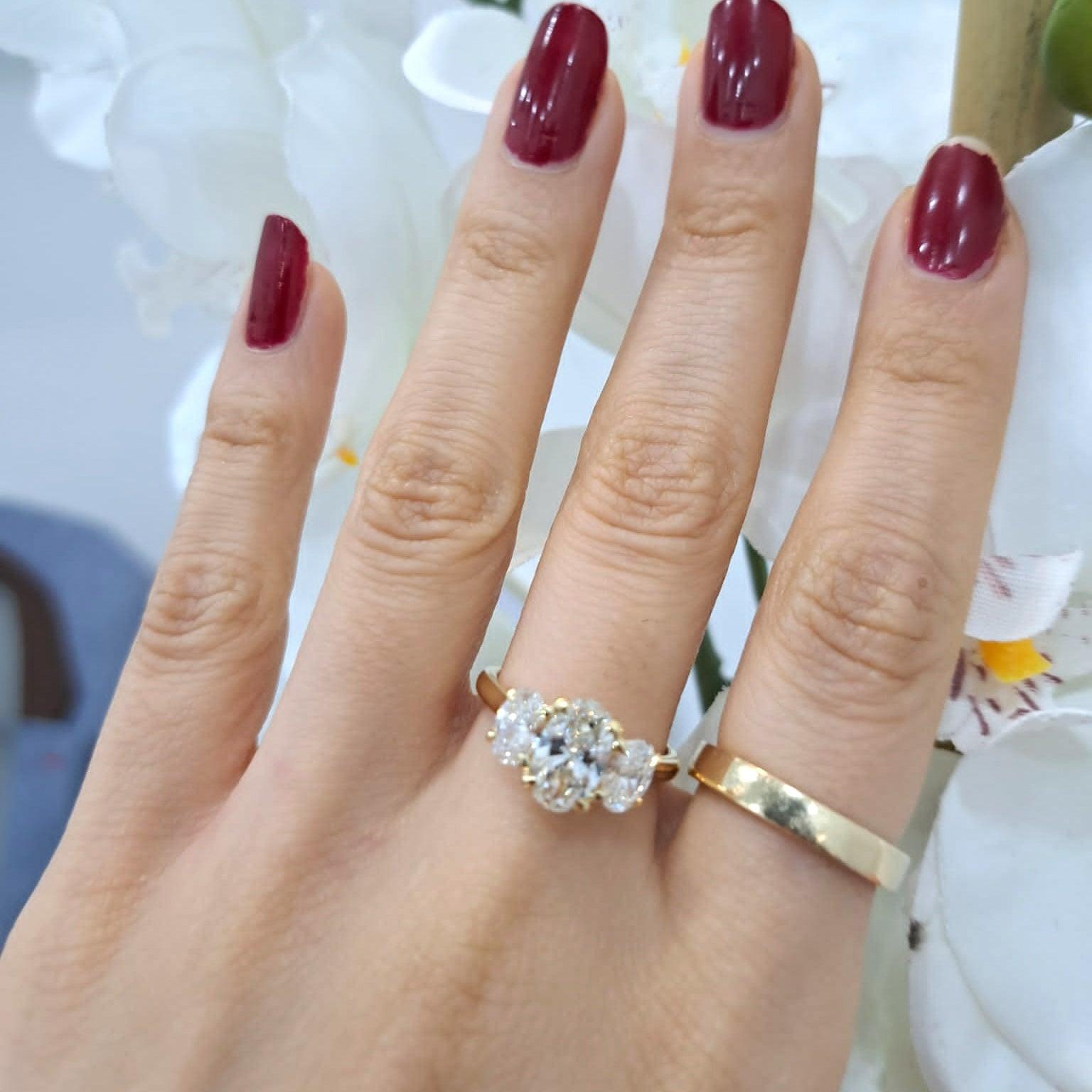 Best Offer..! F/VS 1.94 Ct Oval Diamond Trilogy Engagement Ring In 18k Gold