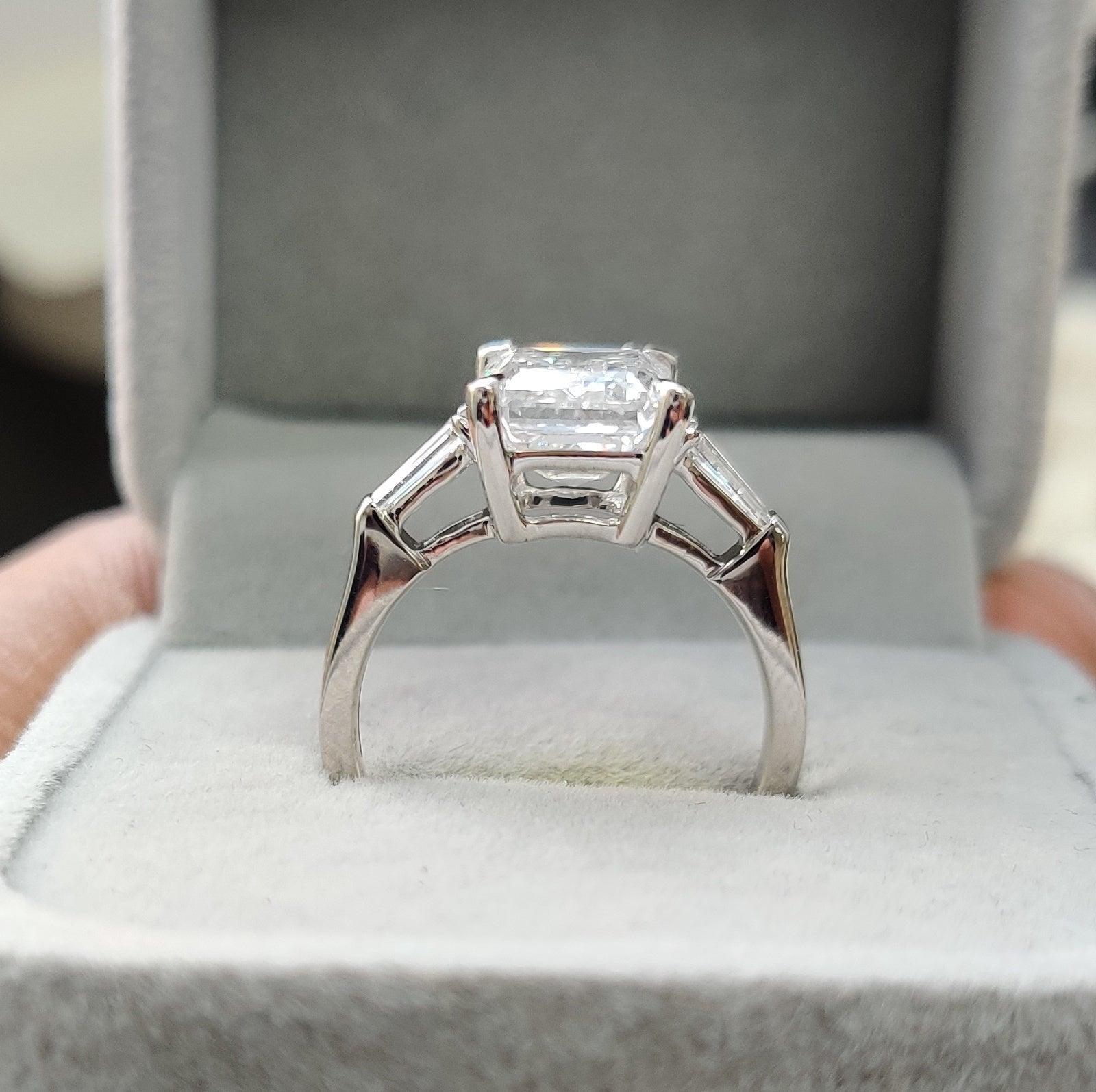 Clearance Sale ! IGI Certified Emerald & Side Lab Diamond Trilogy Ring Platinum 5.50ct
