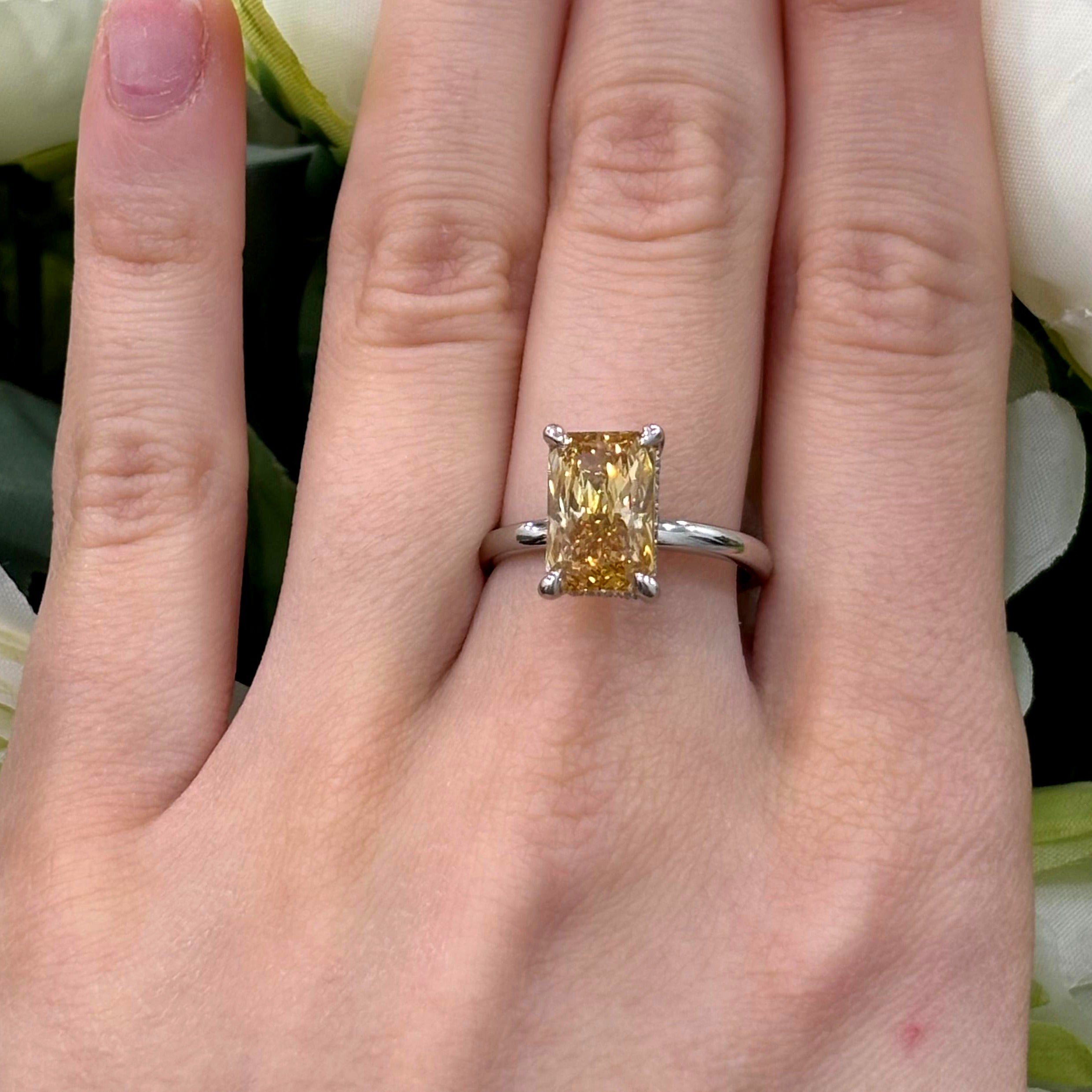 3.35 Carat IGI Lab Fancy Vivid Yellow Radiant Diamond Hidden Halo Engagement Ring In Platinum