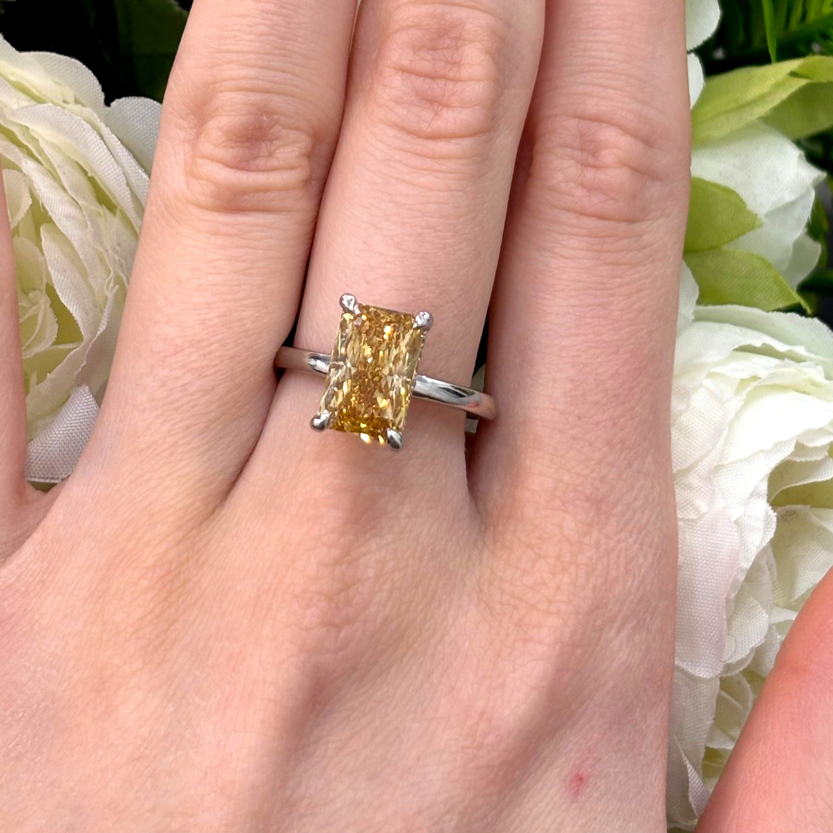 3.35 Carat IGI Lab Fancy Vivid Yellow Radiant Diamond Hidden Halo Engagement Ring In Platinum
