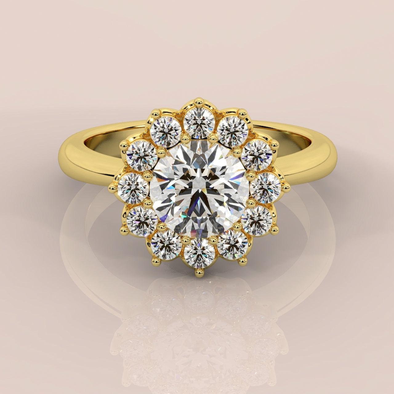 Special Offer ! VVS Quality 3.00Carat Round Diamond Cluster Engagement Ring in 18k Yellow Gold