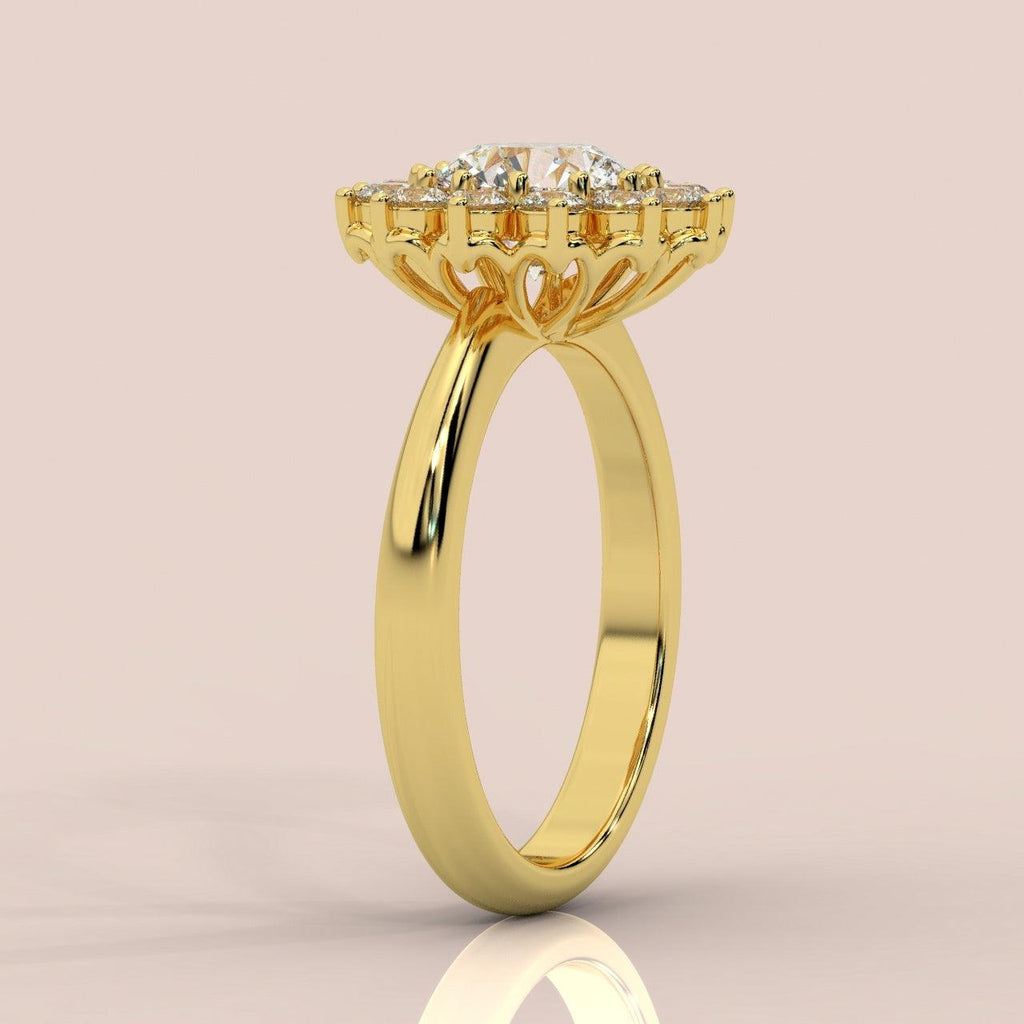 Special Offer ! VVS Quality 3.00Carat Round Diamond Cluster Engagement Ring in 18k Yellow Gold