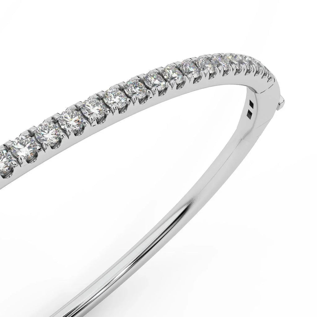1.50ct Round Diamond Tennis Bangle - 18k Gold (Angle View 1)