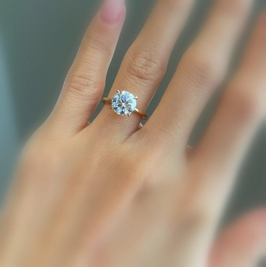 solitaire engagement ring