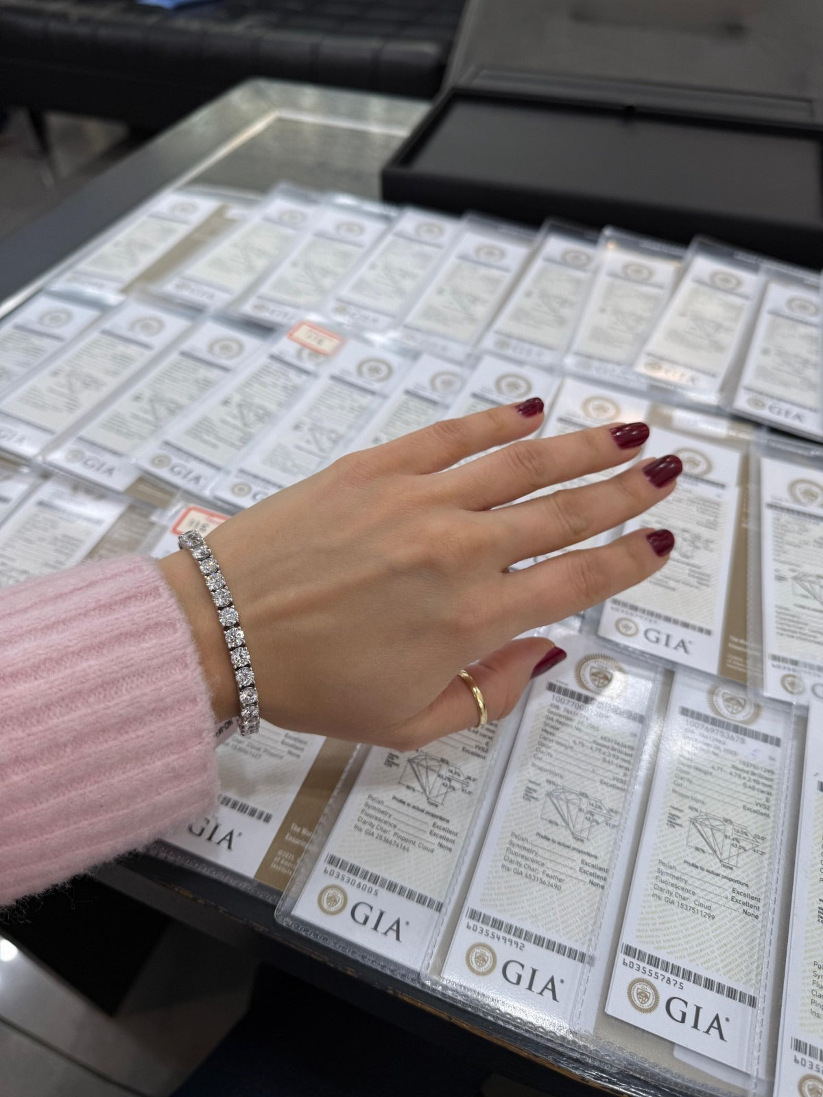 GIA Certified 11.89CT Natural Round Diamond Luxury Tennis Bracelet In Platinum D-F-VVS