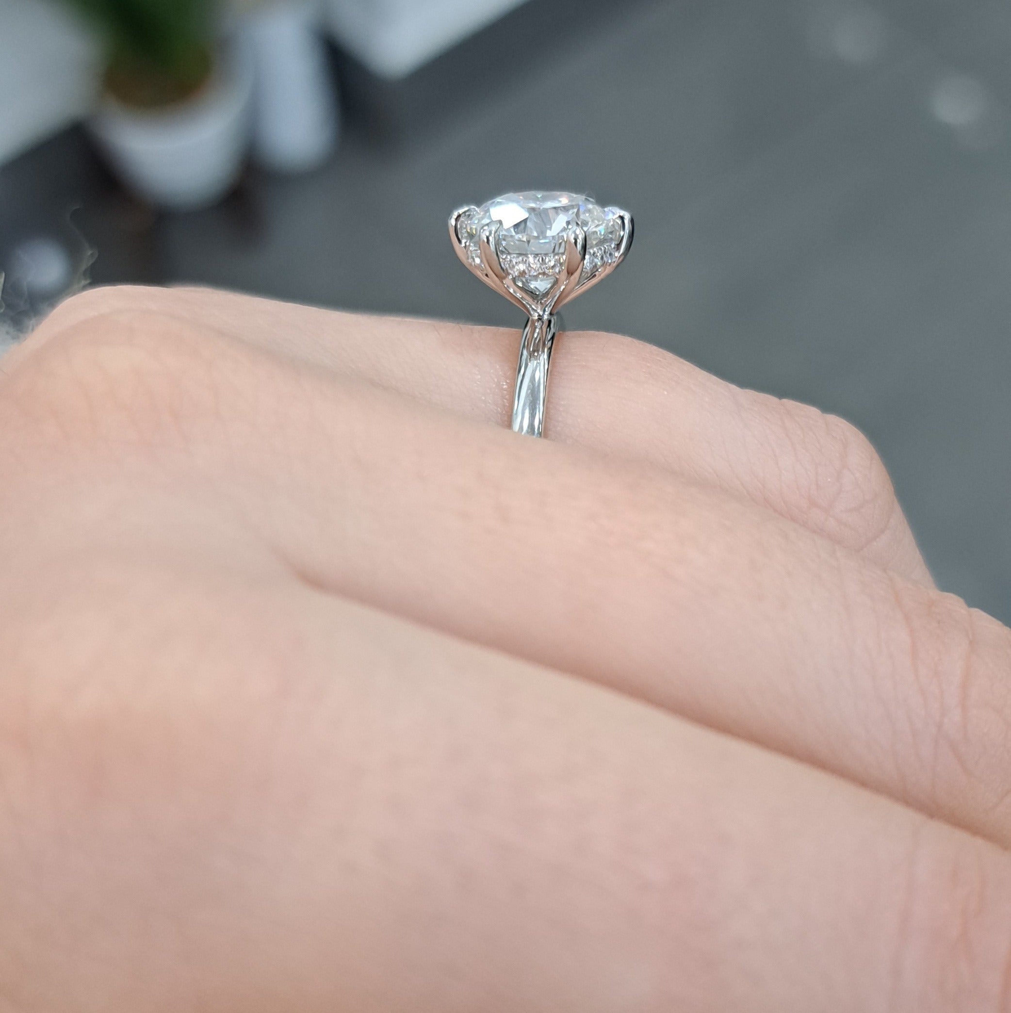 GIA Certified 1.10ct G/VS Natural Round Diamond Hidden Halo Engagement Ring In 18k Gold