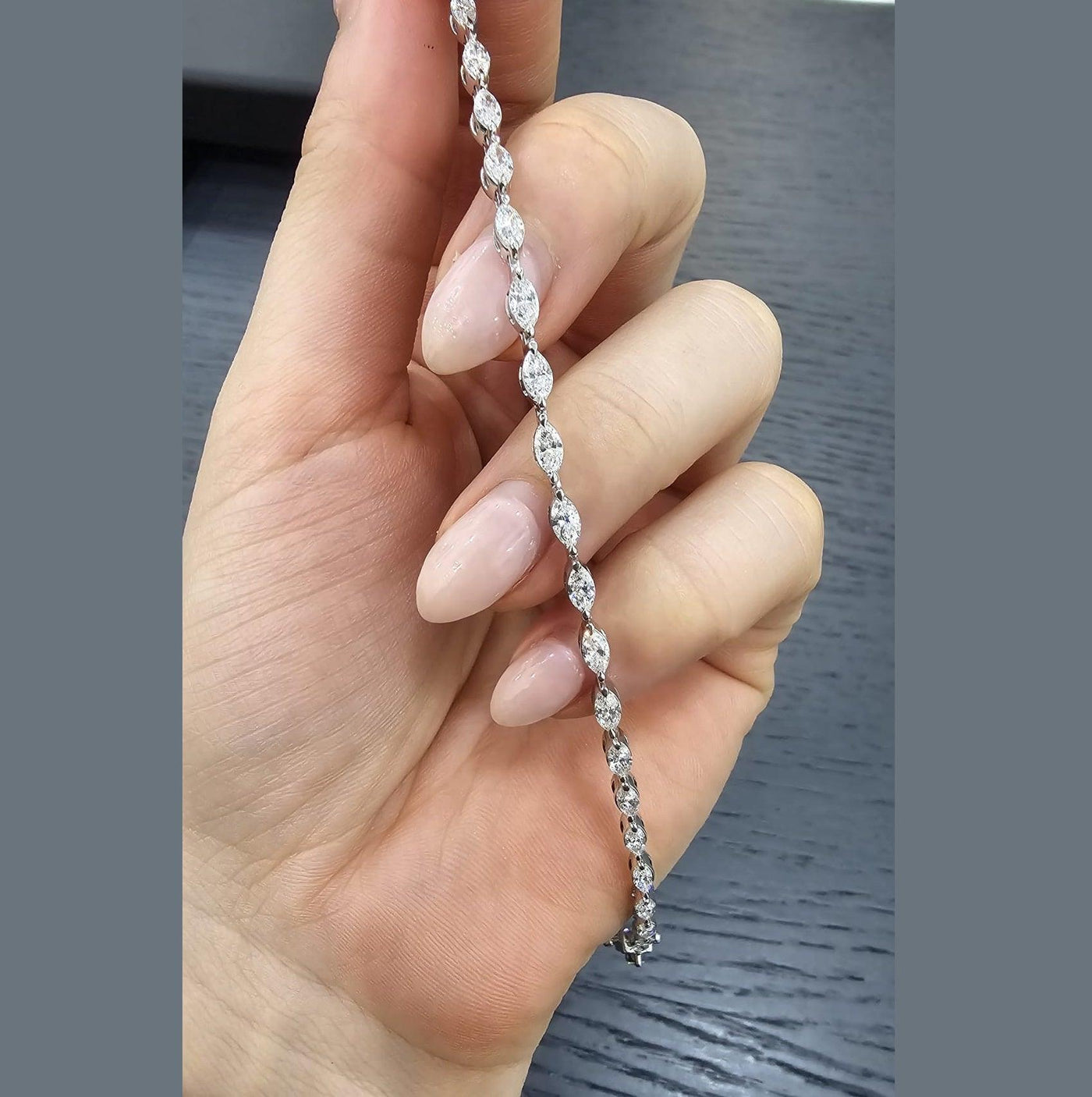 Beautiful...!!  D/VVS 3.00 Carat Marquise Diamond Tennis Bracelet In White Gold 6.70 Grams