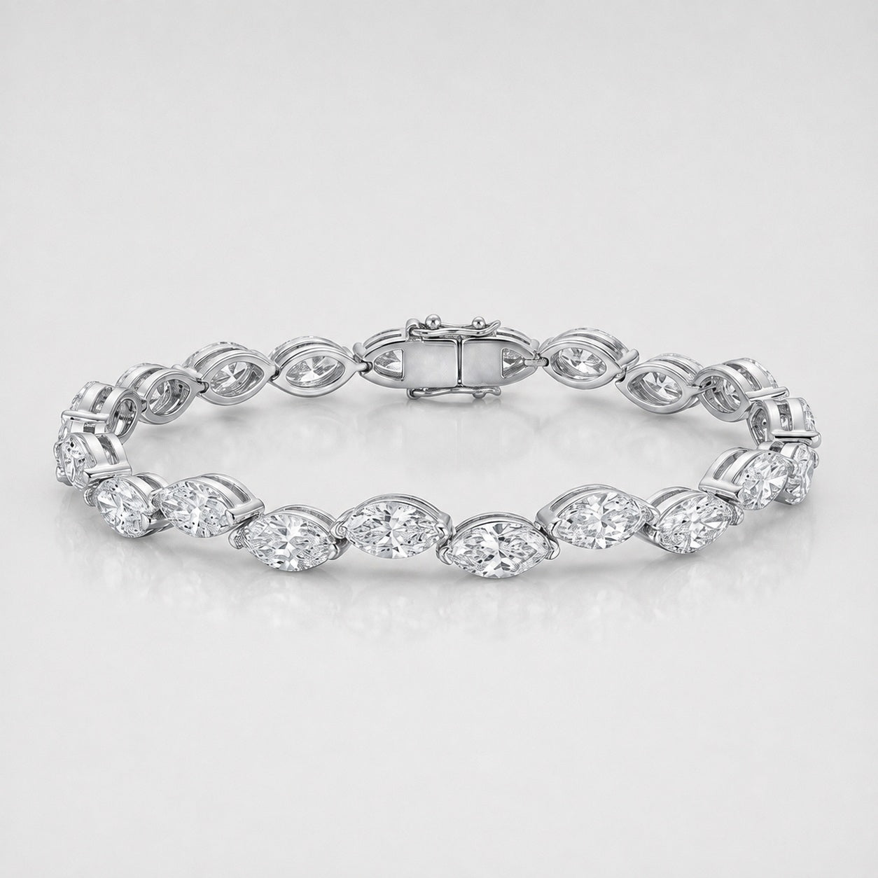 Twisted Marquise Diamond 10.00 Carat Claw Set Tennis Bracelet 9k Gold