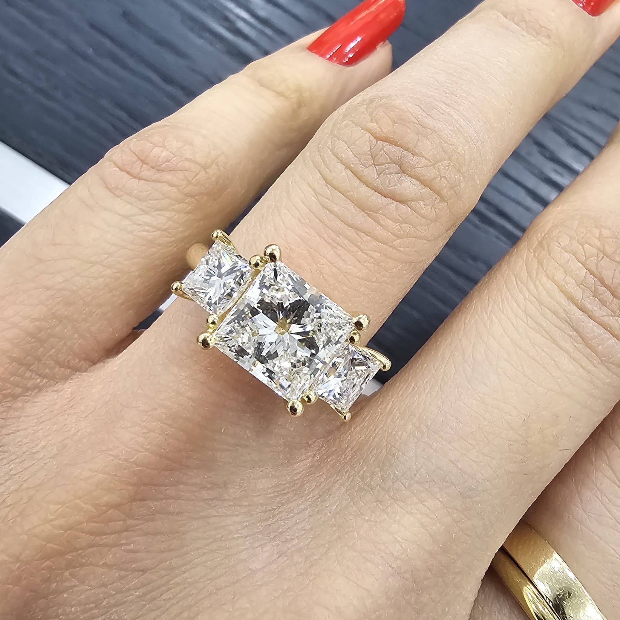 4.50Ct IGI Certified Princess Cut Diamond Trilogy Ring In 18k Yellow Gold
