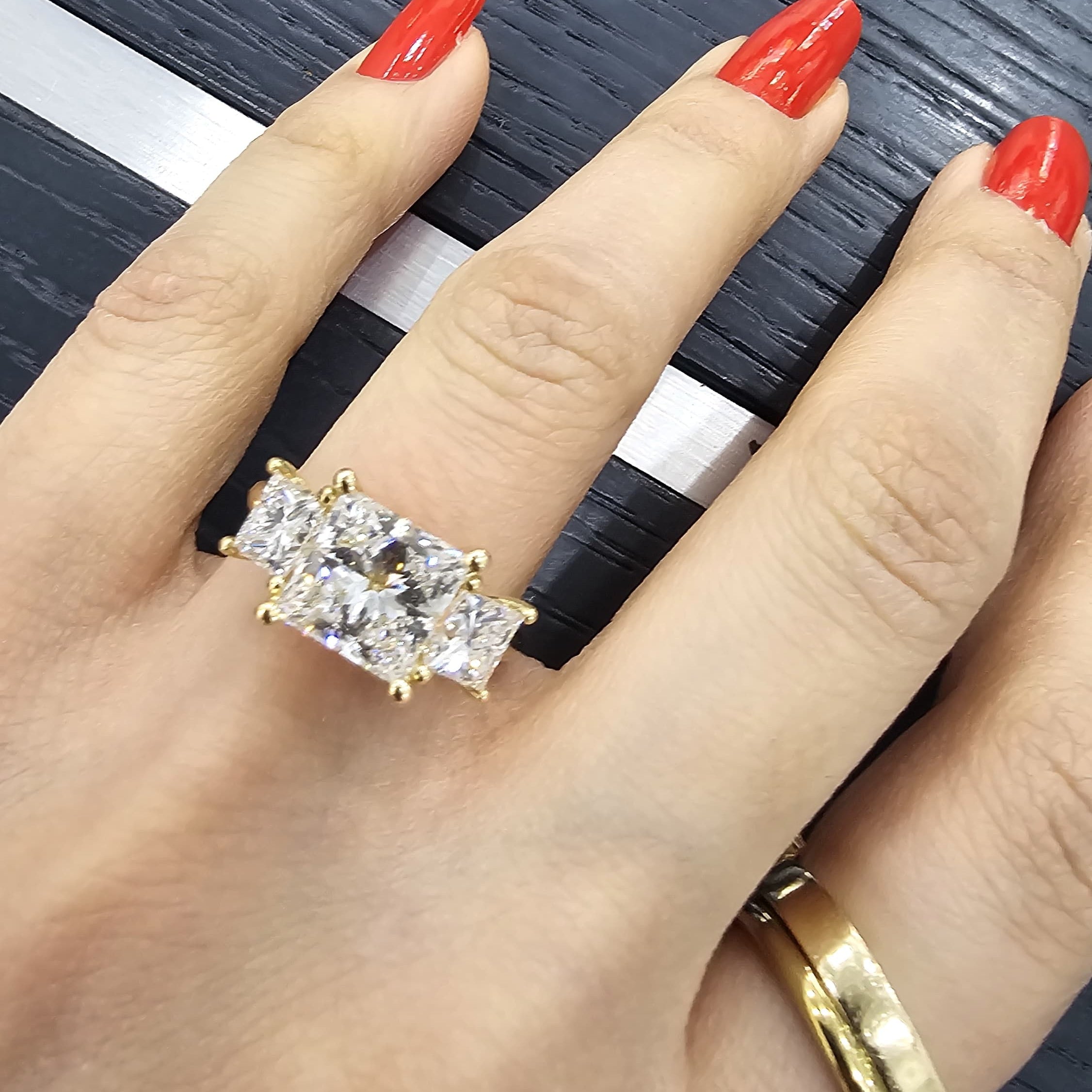 4.50Ct IGI Certified Princess Cut Diamond Trilogy Ring In 18k Yellow Gold
