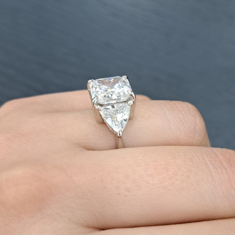 Clearance E/VS 6.00Ct IGI Certified Radiant Cut Diamond Trilogy Ring In Platinum