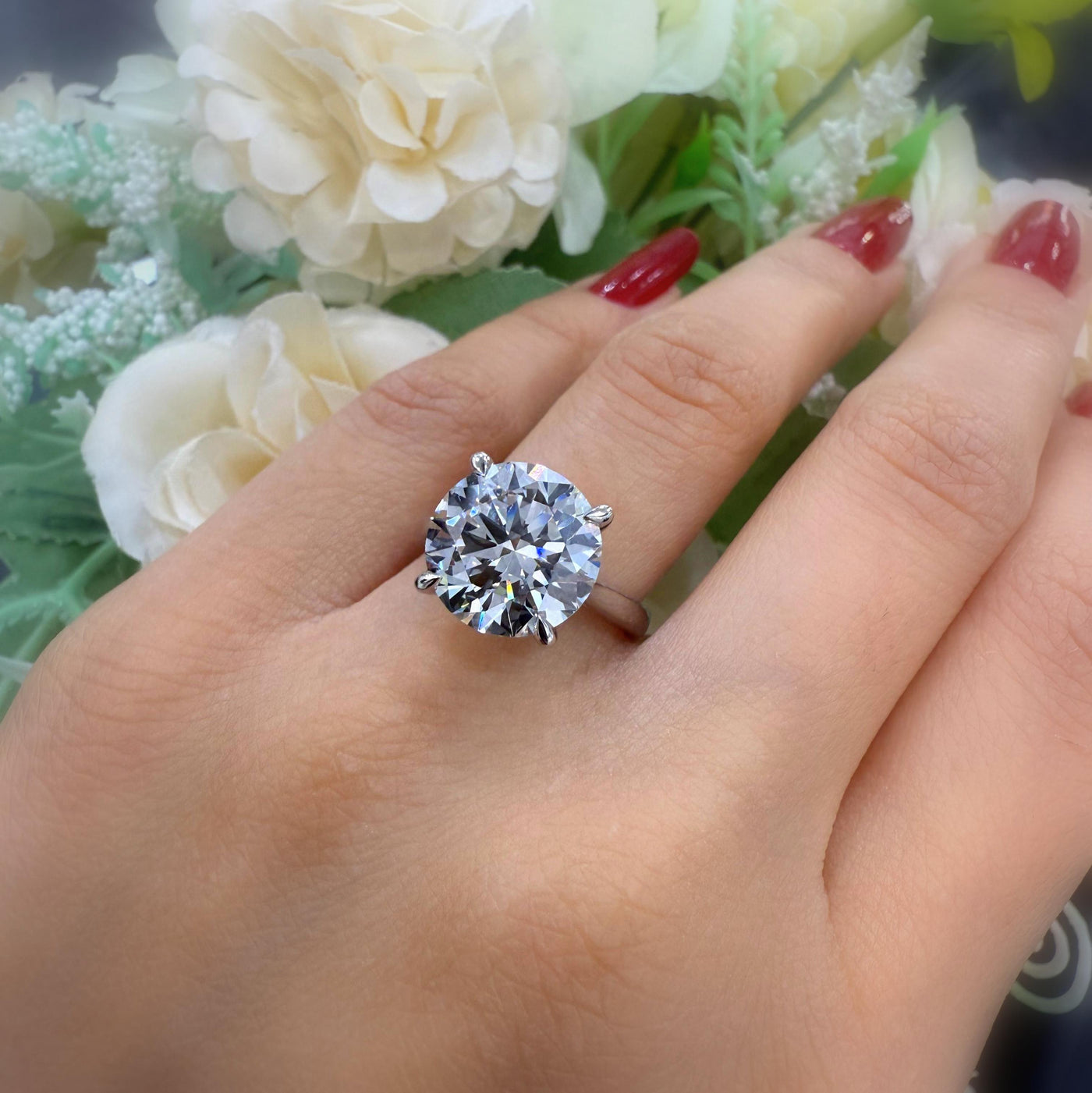 Certified 9.01CT Lab Grown Round Diamond Solitaire Engagement Ring in Platinum