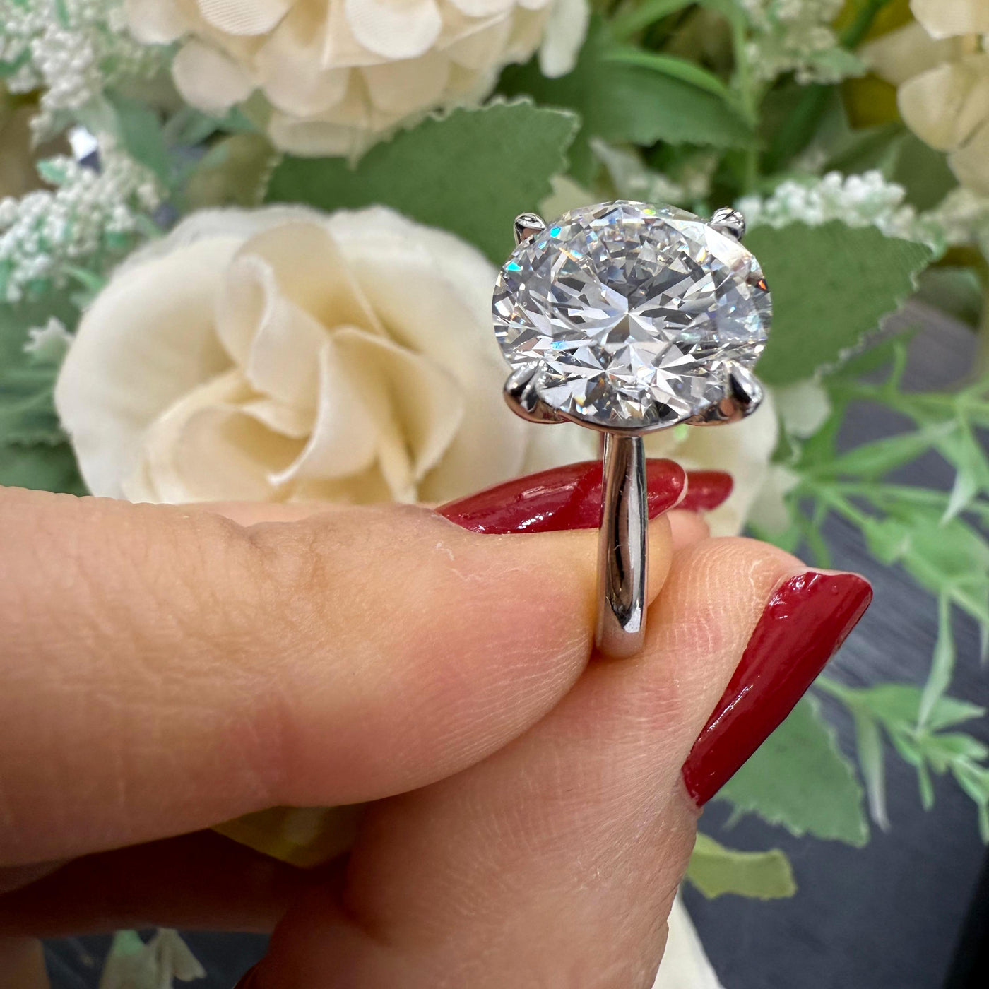 Certified 9.01CT Lab Grown Round Diamond Solitaire Engagement Ring in Platinum
